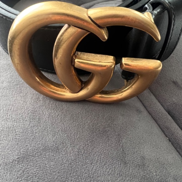 Leather Gucci Belt with Double G Buckle - Picture 2 of 4